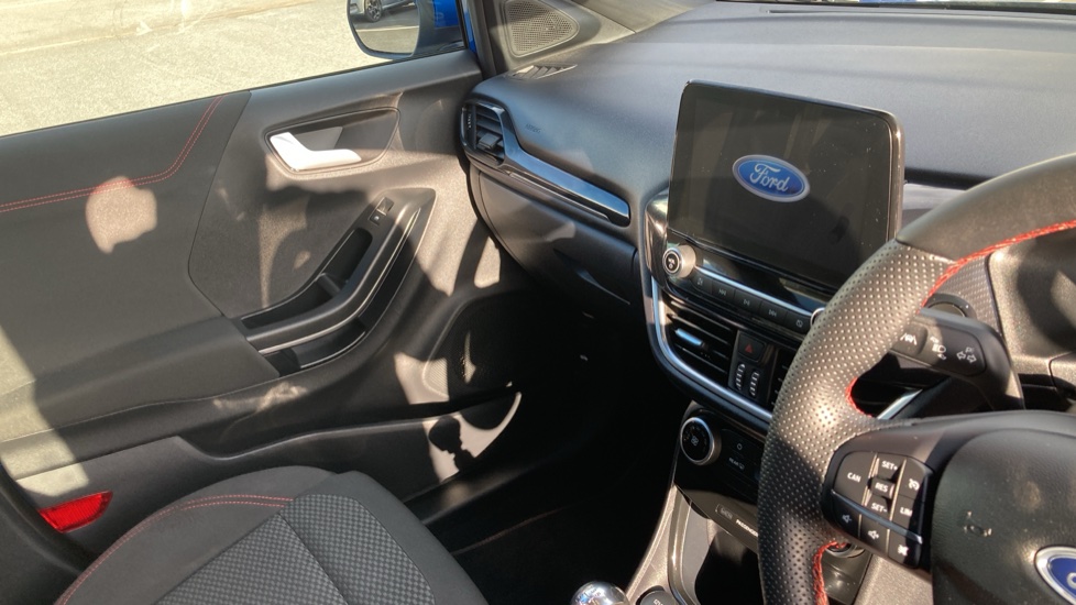 Ford Puma 1.0 EcoBoost Hybrid mHEV ST-Line 5dr Petrol Hatchback - Image 18