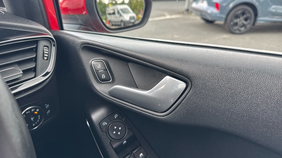 Ford Fiesta 1.0 EcoBoost Titanium 5dr Petrol Hatchback - Image 30