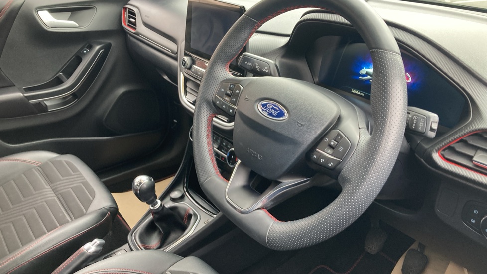 Ford Puma 1.0 EcoBoost Hybrid mHEV ST-Line X 5dr Petrol Hatchback - Image 16