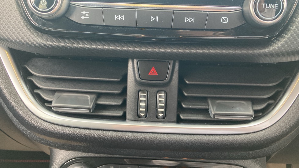Ford Puma 1.0 EcoBoost Hybrid mHEV ST-Line X 5dr Petrol Hatchback - Image 23