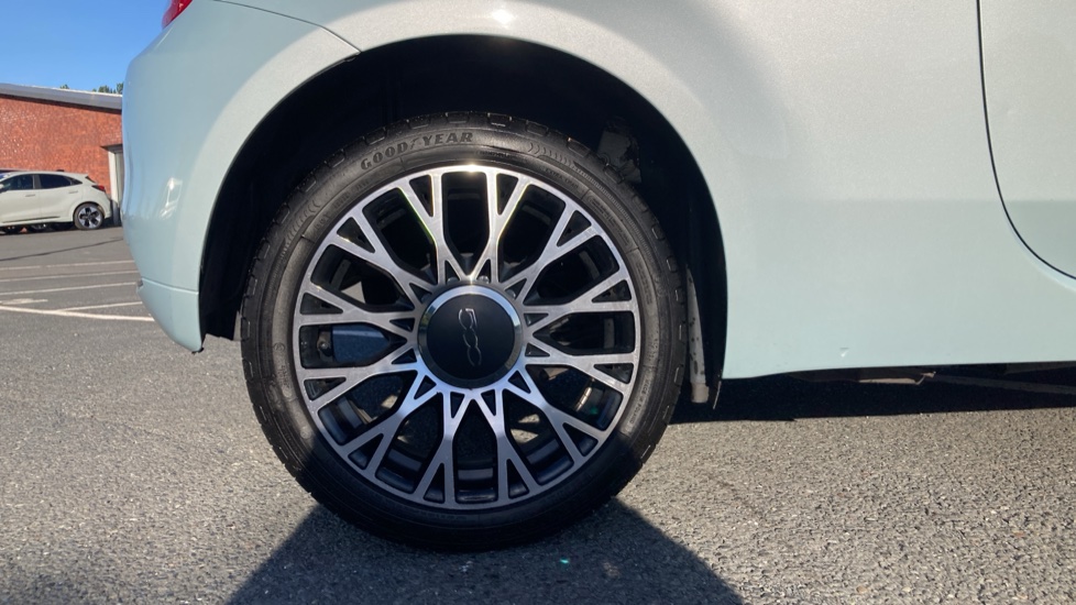 Fiat 500 1.0 Mild Hybrid Top 3dr Petrol Hatchback - Image 7