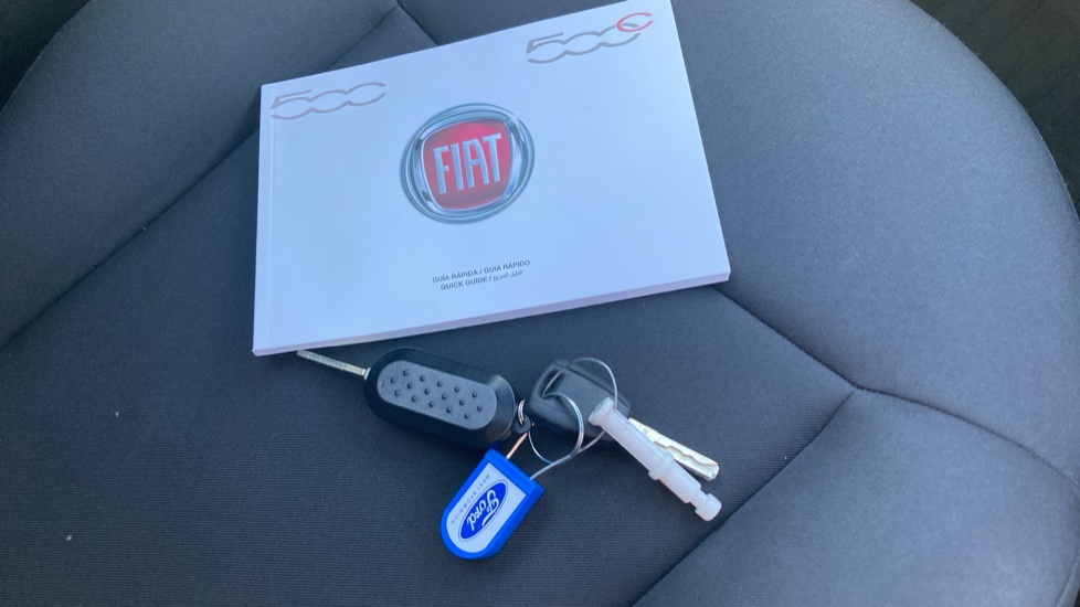 Fiat 500 1.0 Mild Hybrid Top 3dr Petrol Hatchback - Image 9