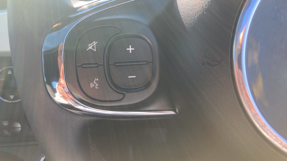 Fiat 500 1.0 Mild Hybrid Top 3dr Petrol Hatchback - Image 32