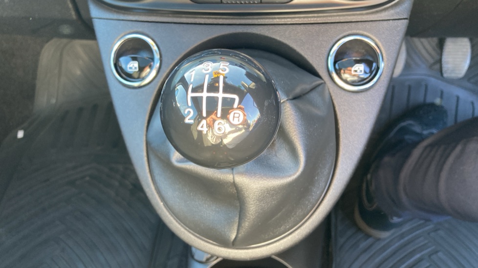 Fiat 500 1.0 Mild Hybrid Top 3dr Petrol Hatchback - Image 33