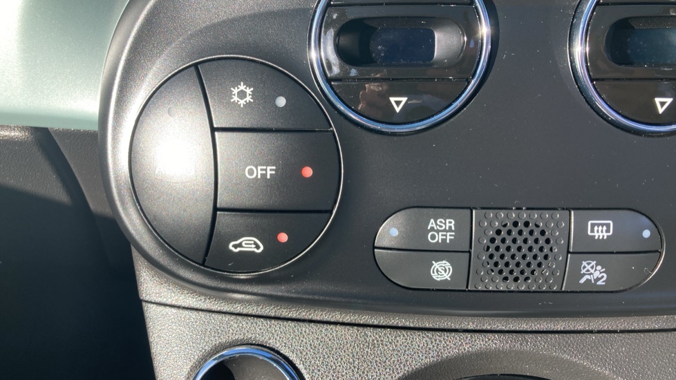 Fiat 500 1.0 Mild Hybrid Top 3dr Petrol Hatchback - Image 37