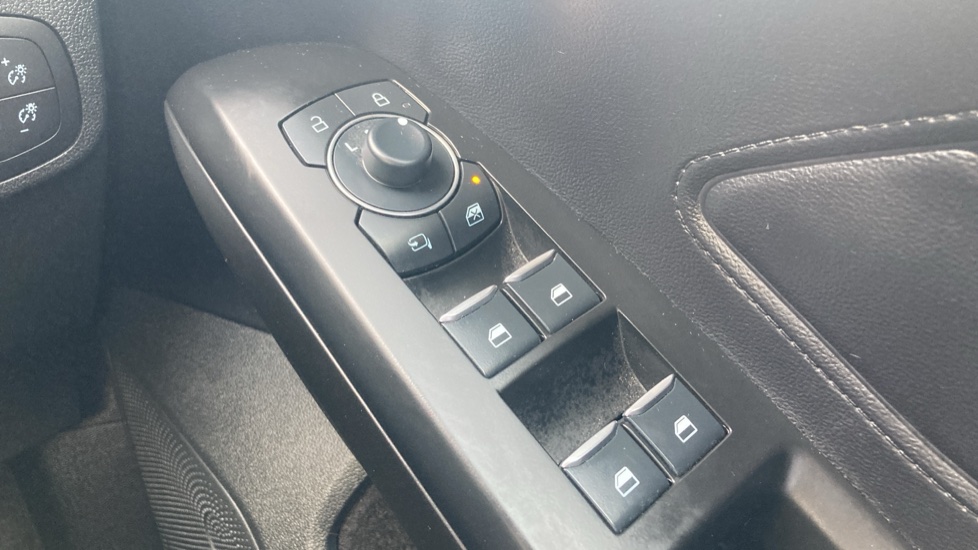 Ford Focus 1.0 EcoBoost Titanium X 5dr Petrol Hatchback - Image 26