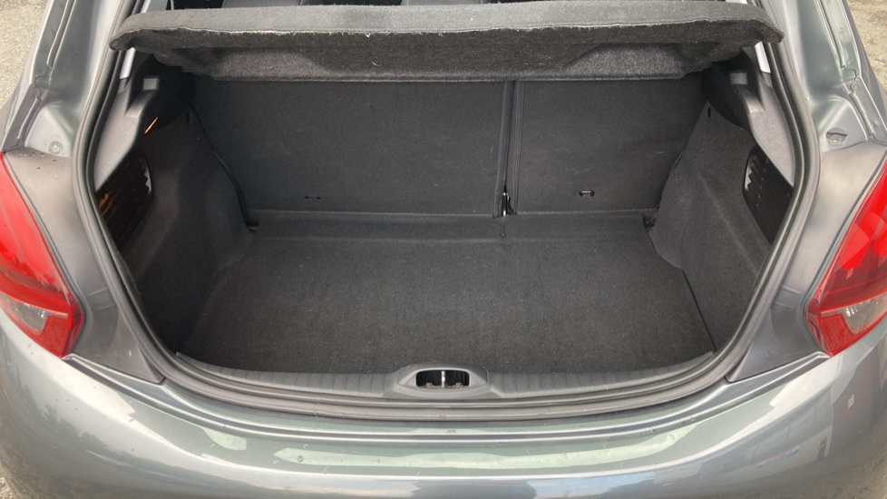 Peugeot 208 1.2 PureTech 82 Active 5dr Petrol Hatchback - Image 4