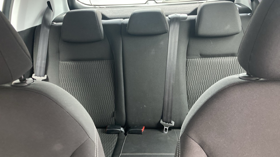 Peugeot 208 1.2 PureTech 82 Active 5dr Petrol Hatchback - Image 19