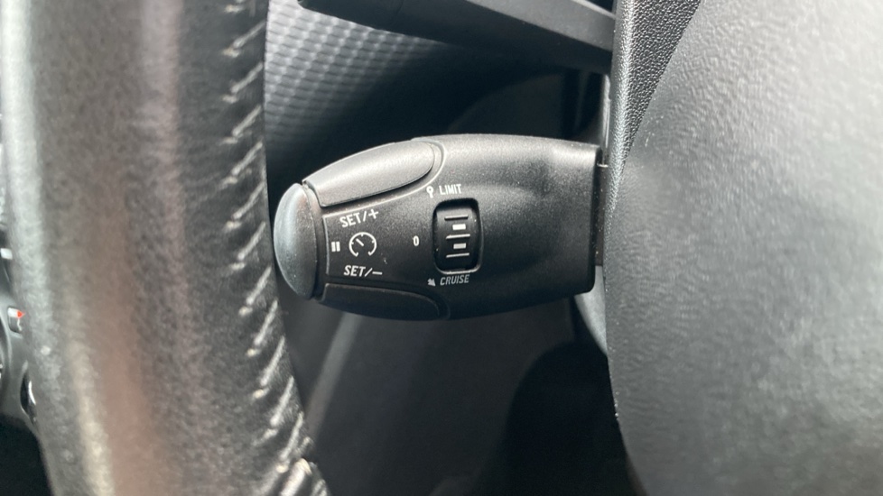 Peugeot 208 1.2 PureTech 82 Active 5dr Petrol Hatchback - Image 27