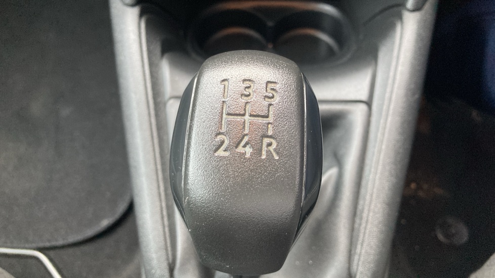 Peugeot 208 1.2 PureTech 82 Active 5dr Petrol Hatchback - Image 29