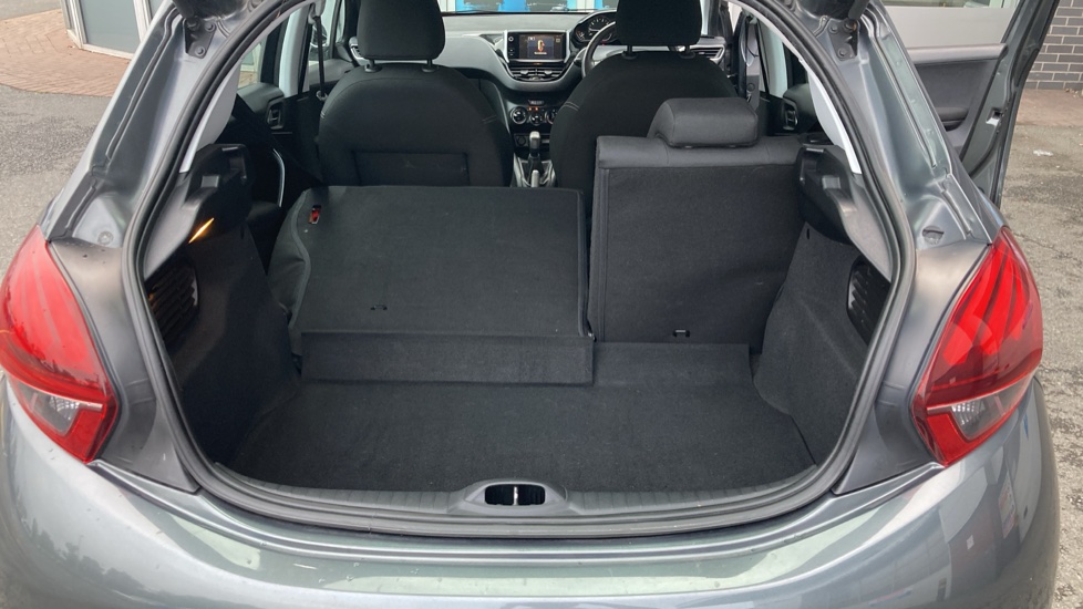 Peugeot 208 1.2 PureTech 82 Active 5dr Petrol Hatchback - Image 34
