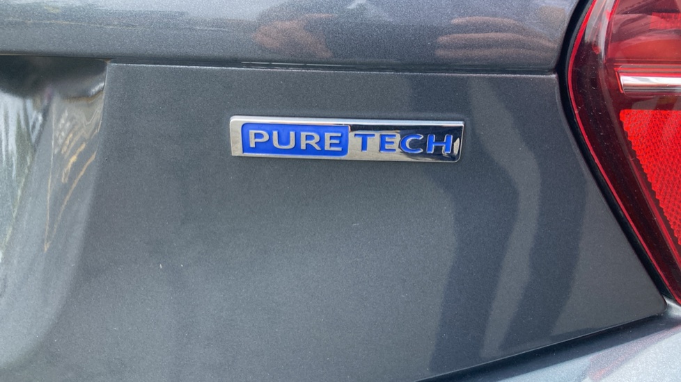 Peugeot 208 1.2 PureTech 82 Active 5dr Petrol Hatchback - Image 42