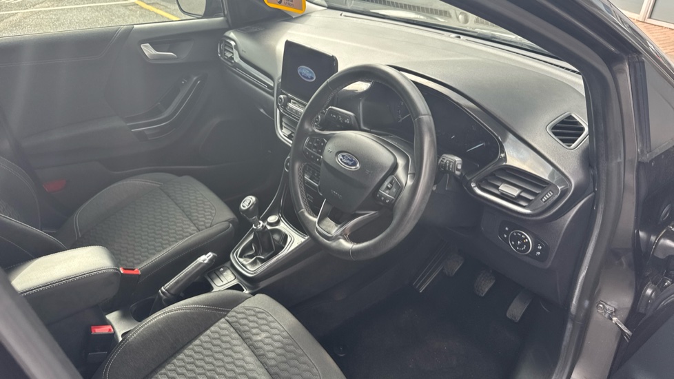 Ford Puma 1.0 EcoBoost Hybrid mHEV Titanium 5dr Petrol Hatchback - Image 16