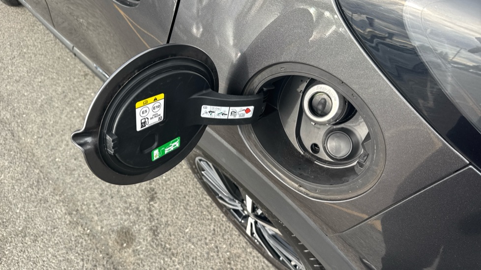 Ford Puma 1.0 EcoBoost Hybrid mHEV Titanium 5dr Petrol Hatchback - Image 29