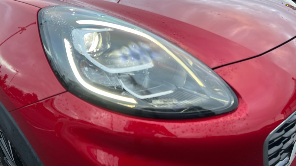 Ford Puma 1.0 EcoBoost Hybrid mHEV Titanium 5dr Petrol Hatchback - Image 27