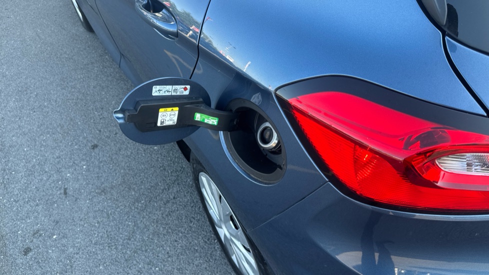 Ford Fiesta 1.0 EcoBoost Trend 5dr Petrol Hatchback - Image 27