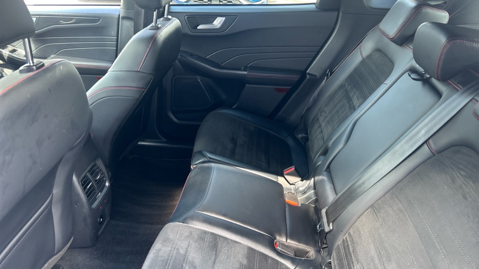 Ford Kuga 2.5 FHEV ST-Line X Edition 5dr CVT Hybrid Estate - Image 22