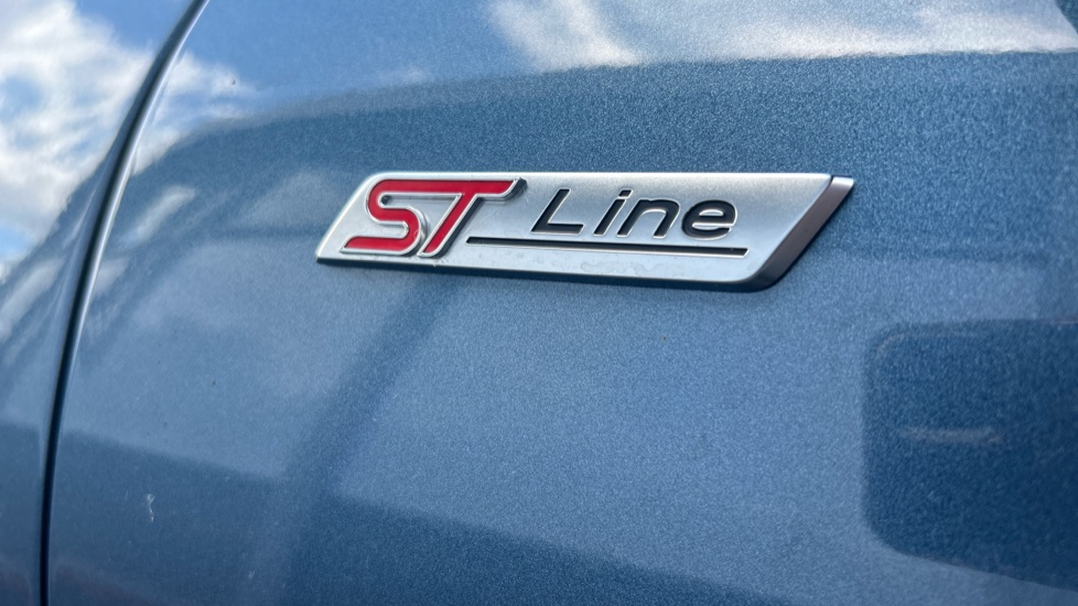 Ford Kuga 2.5 FHEV ST-Line X Edition 5dr CVT Hybrid Estate - Image 39