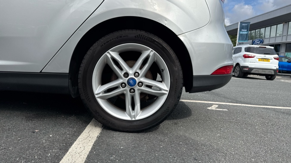 Ford Focus 1.5 TDCi 120 Titanium 5dr Diesel Hatchback - Image 7