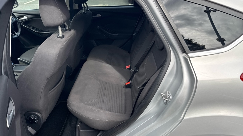 Ford Focus 1.5 TDCi 120 Titanium 5dr Diesel Hatchback - Image 16