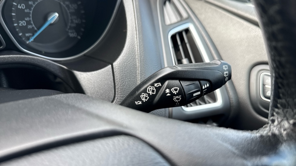 Ford Focus 1.5 TDCi 120 Titanium 5dr Diesel Hatchback - Image 30