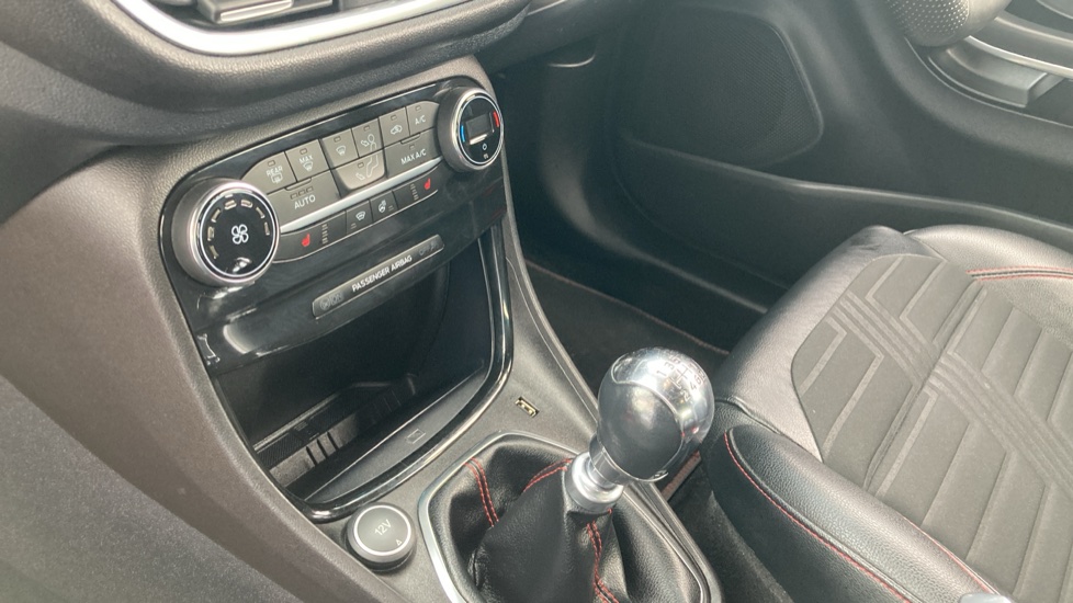 Ford Puma 1.0 EcoBoost Hybrid mHEV ST-Line X 5dr Petrol Hatchback - Image 18