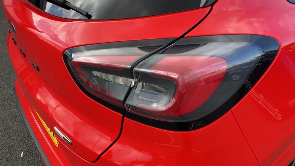 Ford Puma 1.0 EcoBoost Hybrid mHEV ST-Line X 5dr Petrol Hatchback - Image 29