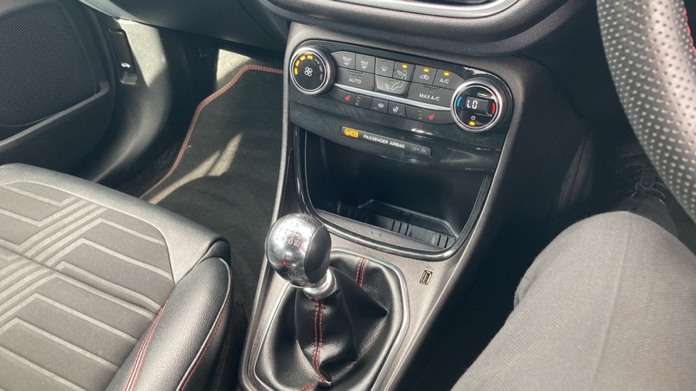 Ford Puma 1.0 EcoBoost Hybrid mHEV ST-Line X 5dr Petrol Hatchback - Image 45