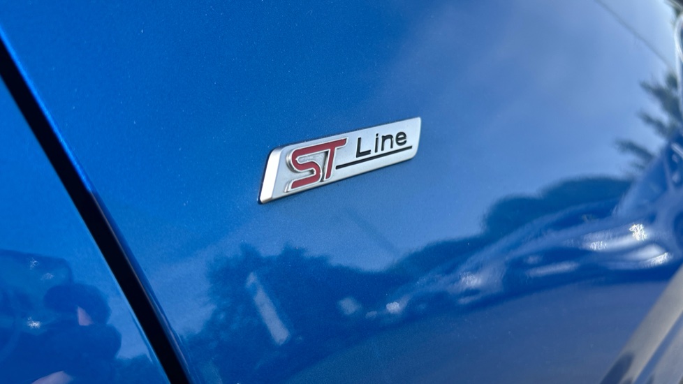 Ford Puma 1.0 EcoBoost Hybrid mHEV ST-Line X 5dr Petrol Hatchback - Image 39