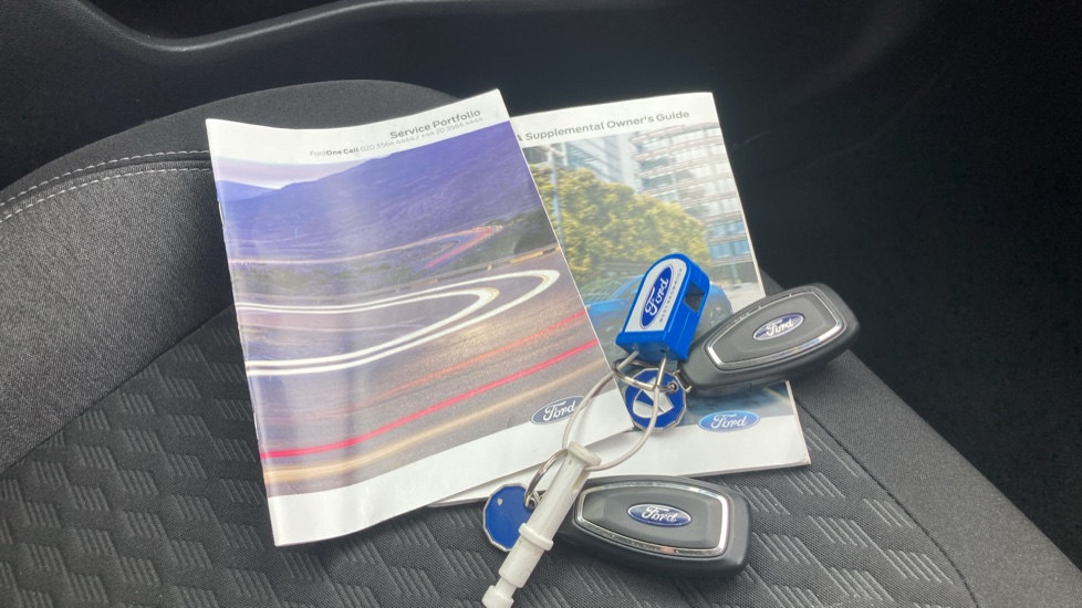 Ford Puma 1.0 EcoBoost Hybrid mHEV Titanium 5dr Petrol Hatchback - Image 9
