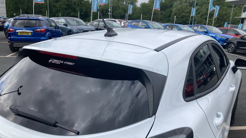 Ford Puma 1.0 EcoBoost Hybrid mHEV Titanium 5dr Petrol Hatchback - Image 31