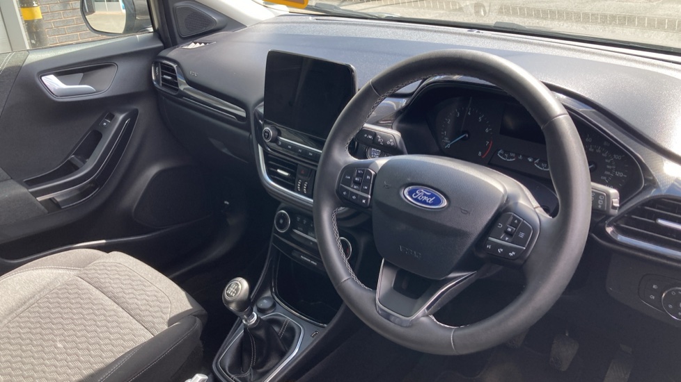 Ford Puma 1.0 EcoBoost Hybrid mHEV Titanium 5dr Petrol Hatchback - Image 15
