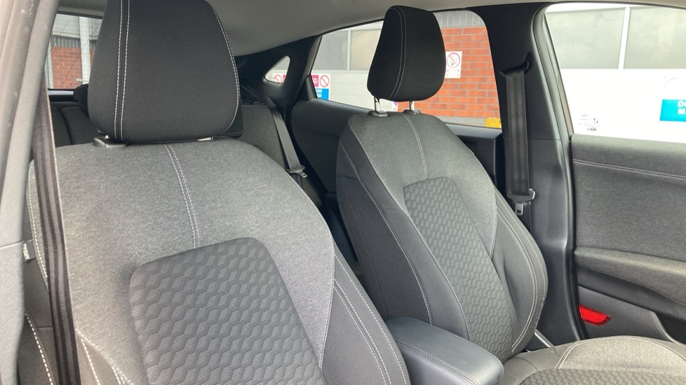 Ford Puma 1.0 EcoBoost Hybrid mHEV Titanium 5dr Petrol Hatchback - Image 24