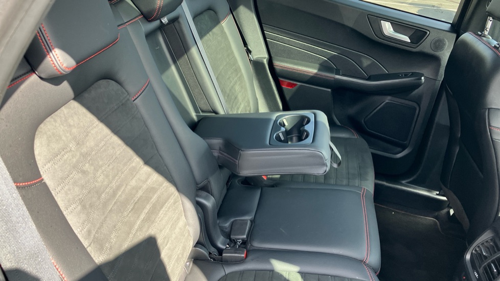 Ford Kuga 1.5 EcoBoost 150 ST-Line X Edition 5dr Petrol Estate - Image 37