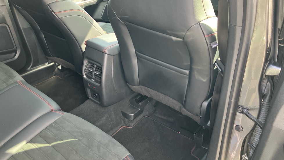 Ford Kuga 1.5 EcoBoost 150 ST-Line X Edition 5dr Petrol Estate - Image 39