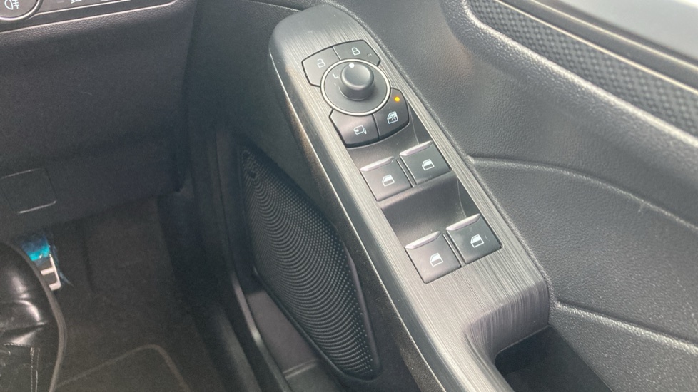 Ford Kuga 2.5 FHEV ST-Line Edition 5dr CVT Hybrid Estate - Image 28
