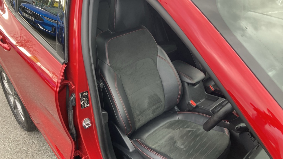 Ford Kuga 2.5 FHEV ST-Line Edition 5dr CVT Hybrid Estate - Image 31