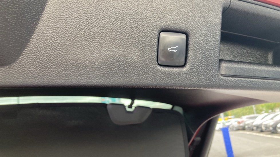 Ford Kuga 2.5 FHEV ST-Line Edition 5dr CVT Hybrid Estate - Image 38