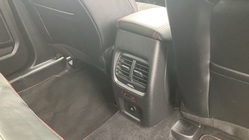 Ford Kuga 2.5 FHEV ST-Line Edition 5dr CVT Hybrid Estate - Image 41