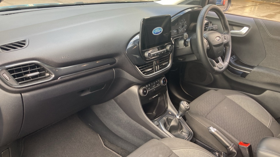 Ford Puma 1.0 EcoBoost Hybrid mHEV Titanium 5dr Petrol Hatchback - Image 14