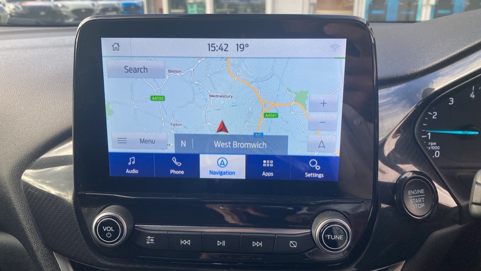 Ford Puma 1.0 EcoBoost Hybrid mHEV Titanium 5dr Petrol Hatchback - Image 10