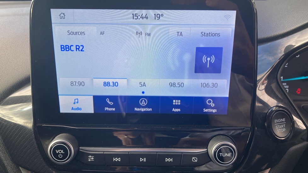 Ford Puma 1.0 EcoBoost Hybrid mHEV Titanium 5dr Petrol Hatchback - Image 41