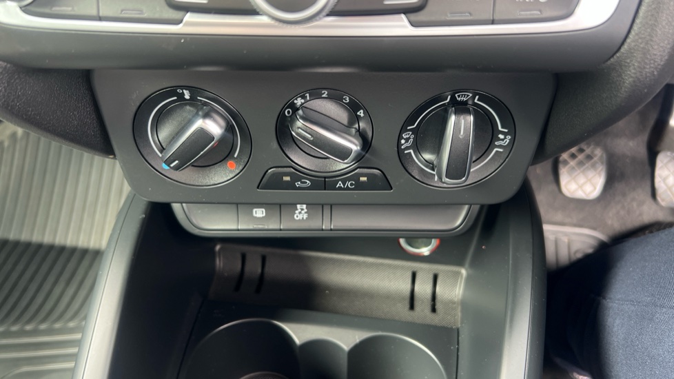 Audi A1 1.0 TFSI Sport Nav 3dr Petrol Hatchback - Image 36