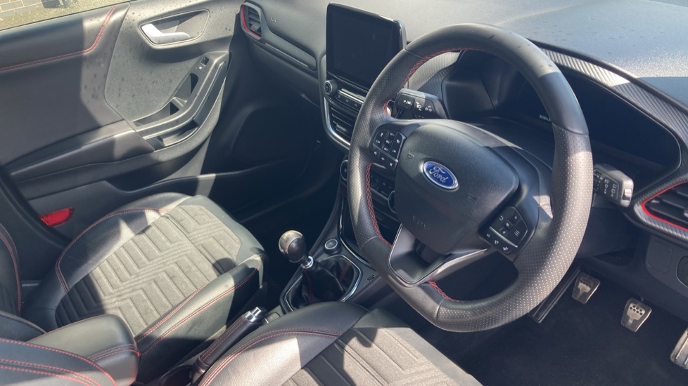 Ford Puma 1.0 EcoBoost Hybrid mHEV 155 ST-Line X 5dr Petrol Hatchback - Image 17