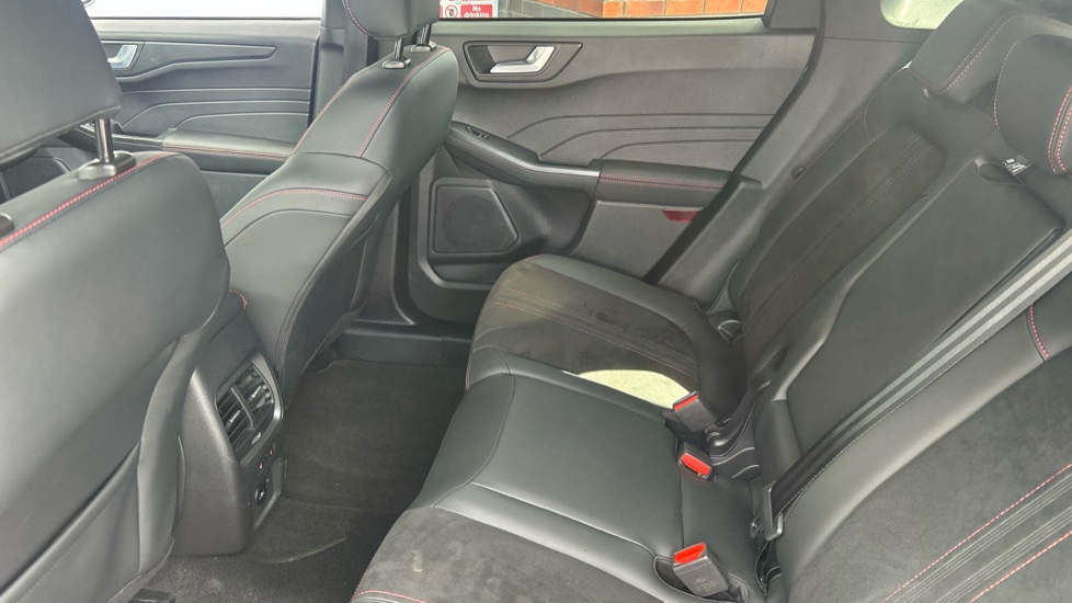 Ford Kuga 2.5 FHEV ST-Line X 5dr CVT Hybrid Estate - Image 16