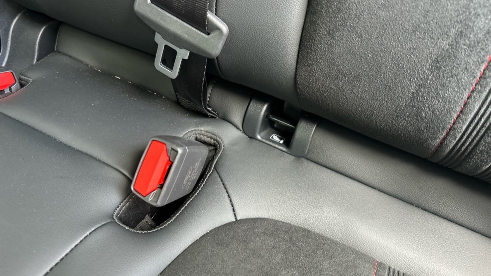 Ford Kuga 2.5 FHEV ST-Line X 5dr CVT Hybrid Estate - Image 17