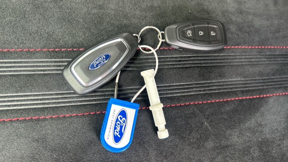 Ford Kuga 2.5 FHEV ST-Line X 5dr CVT Hybrid Estate - Image 20