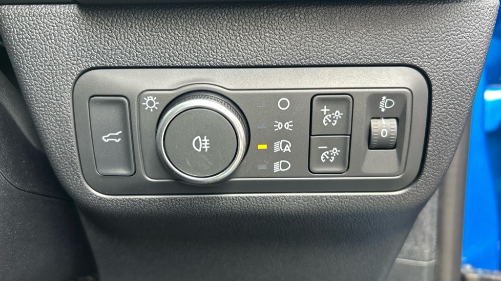 Ford Kuga 2.5 FHEV ST-Line X 5dr CVT Hybrid Estate - Image 22