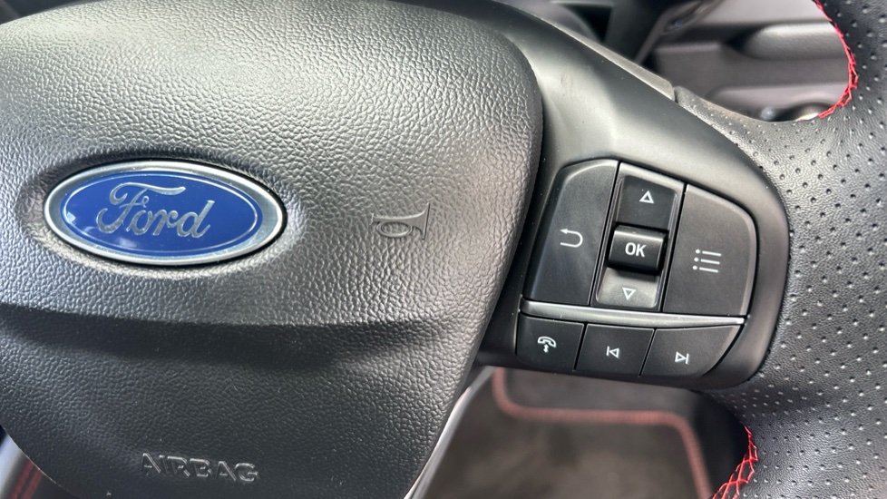 Ford Kuga 2.5 FHEV ST-Line X 5dr CVT Hybrid Estate - Image 28