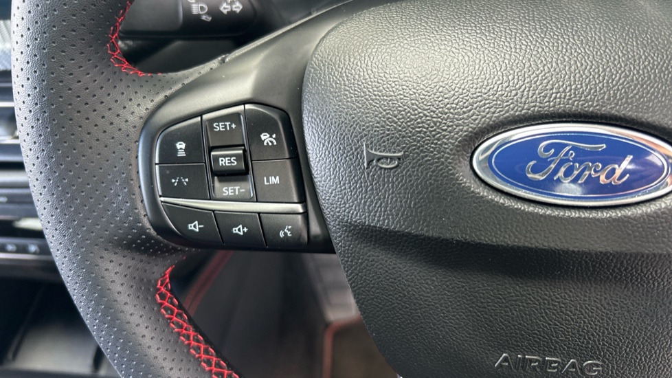 Ford Kuga 2.5 FHEV ST-Line X 5dr CVT Hybrid Estate - Image 29
